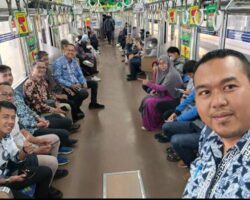 USBR Terapkan Komitmen Go Green, Pimpinan Hadiri Pengukuhan Doktor dengan KRL