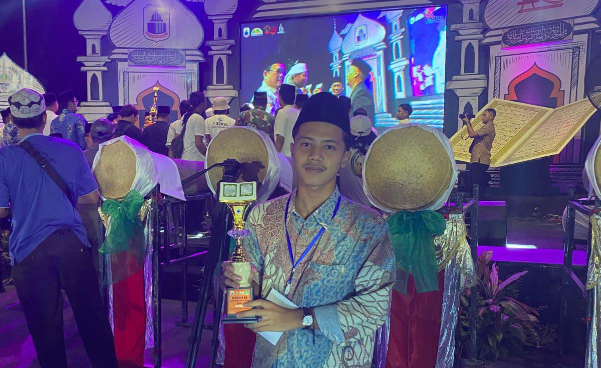 You are currently viewing Torehkan Prestasi, Mahasiswa Penerima KIP Raih Juara 3 Karya Tulis Ilmiah pada MTQ ke-41 Kabupaten Lebak