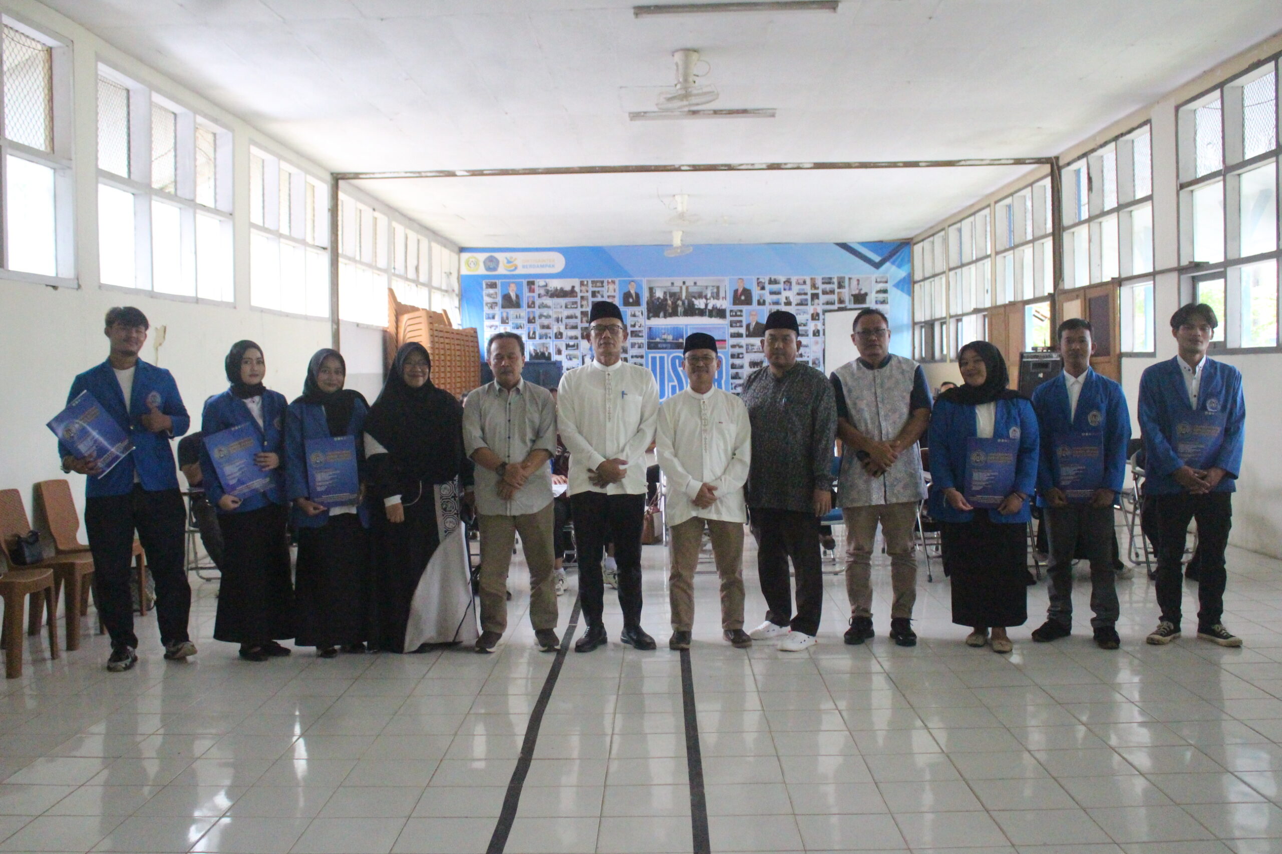 You are currently viewing Perkuat Demokrasi Kampus, KPUM USBR Lantik Tujuh Mahasiswa Pengurus Baru